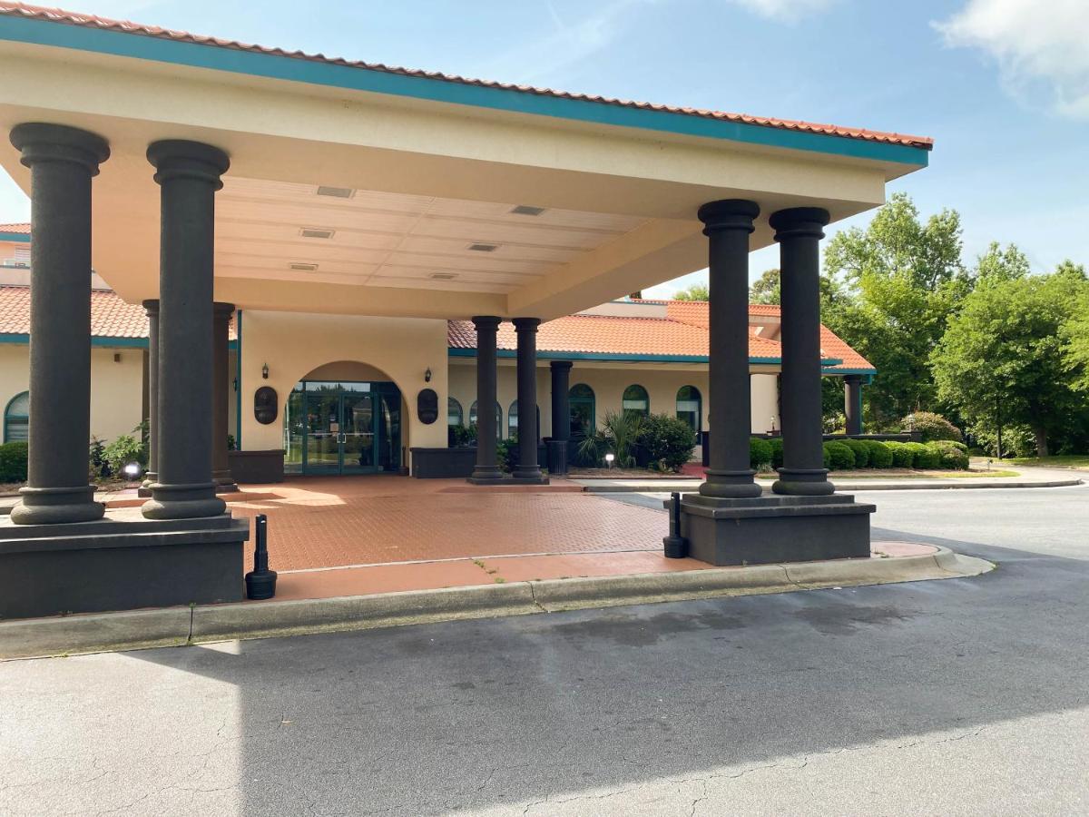 Motel 6 Savannah Ga Gateway & I95 Exterior foto