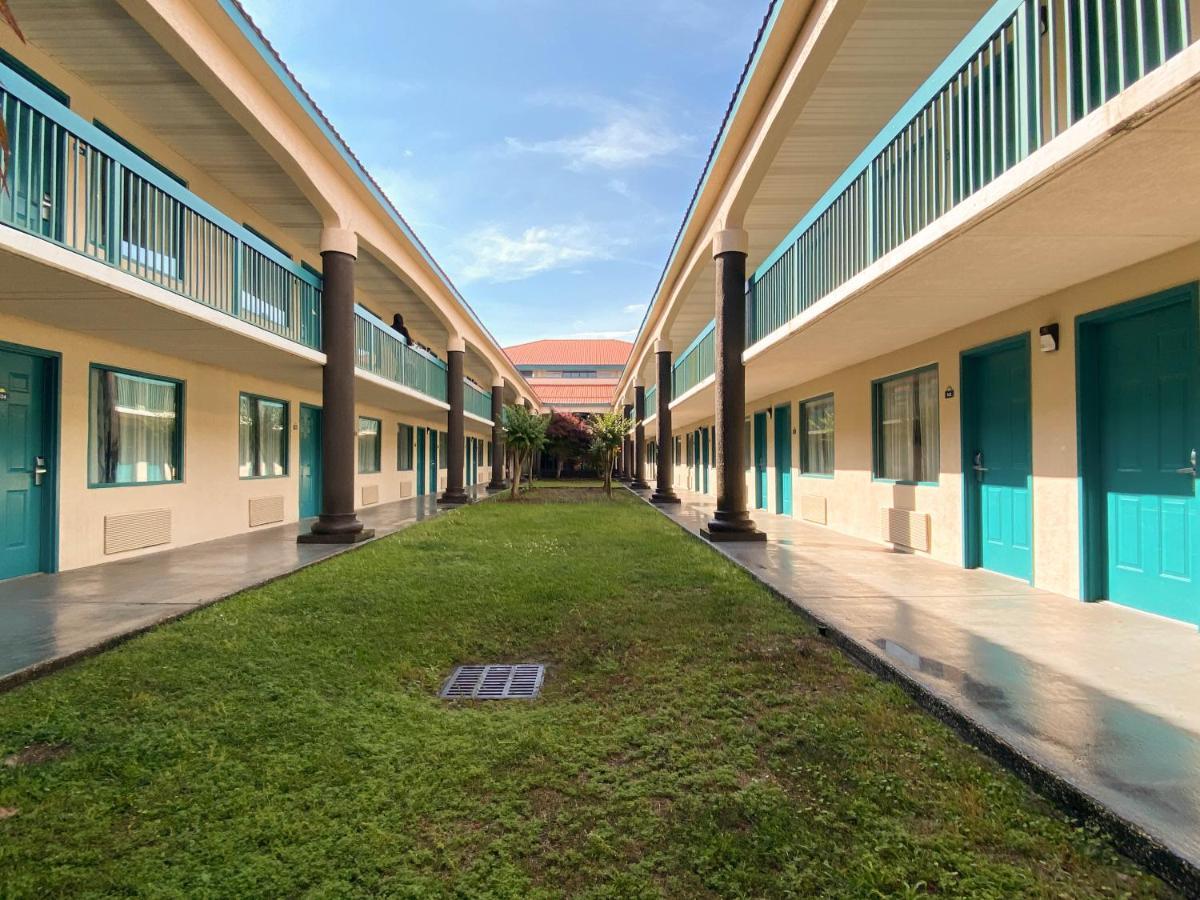Motel 6 Savannah Ga Gateway & I95 Exterior foto
